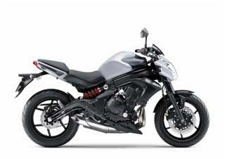 Kawasaki ER 6 N  F uitlaat.jpg