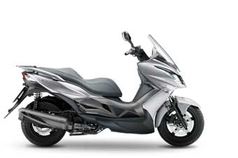 Kawasaki J300 uitlaat 1.jpg