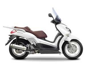 Yamaha X-City 250 uitlaat