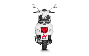 Akrapovic Slip-On Line RVS Black Einddemper met E-keur Vespa GTS Super 125 / Sport / Tech 2017 - 2020