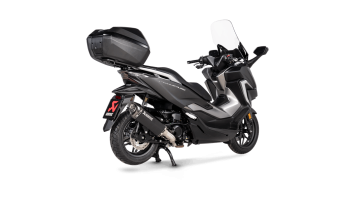 Akrapovic Slip-on Line RVS Black Einddemper met E-keur Honda Forza 350 2021 - 2023